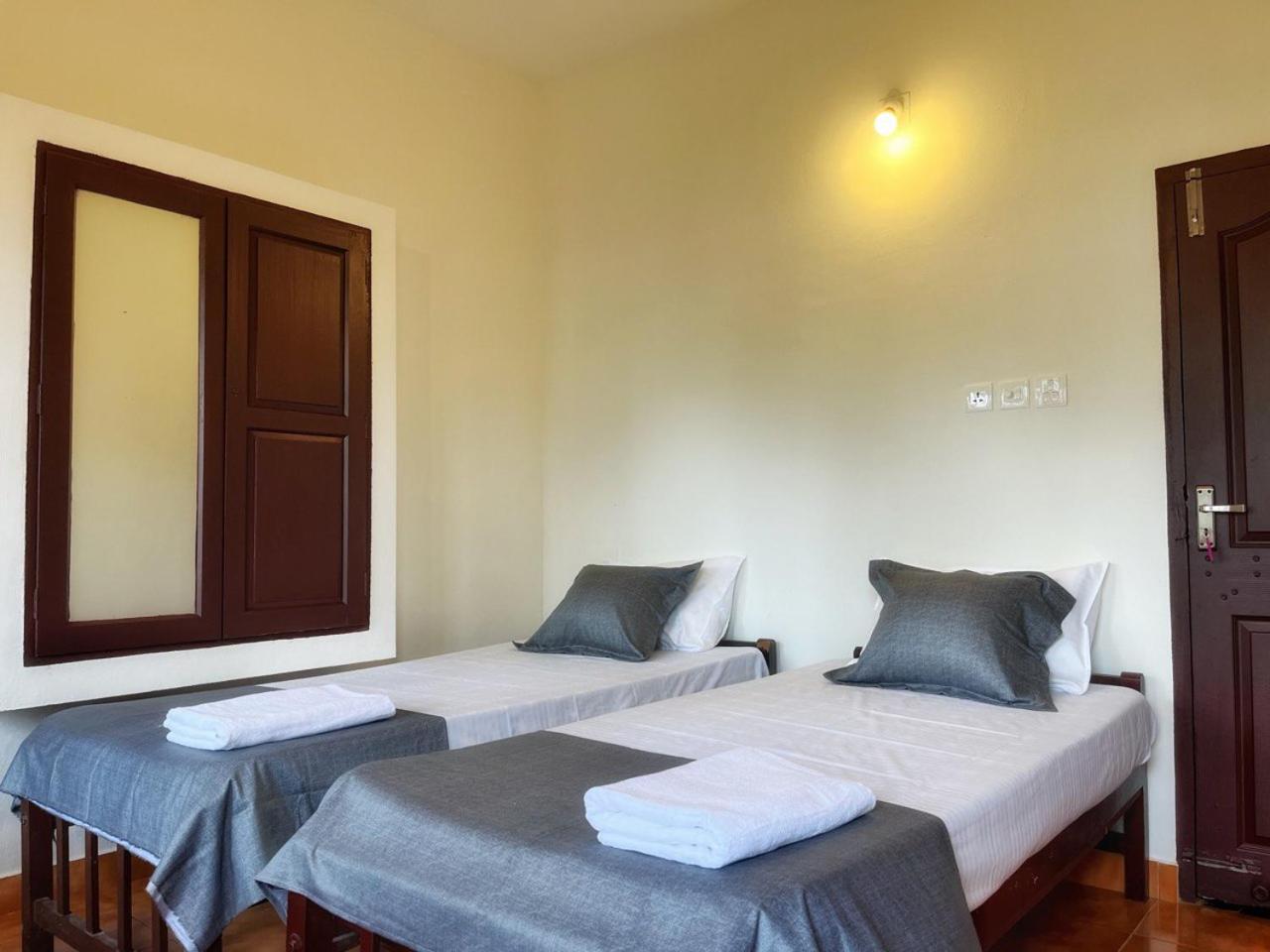 Bava Beach Resort & Retreat Center Varkala Esterno foto