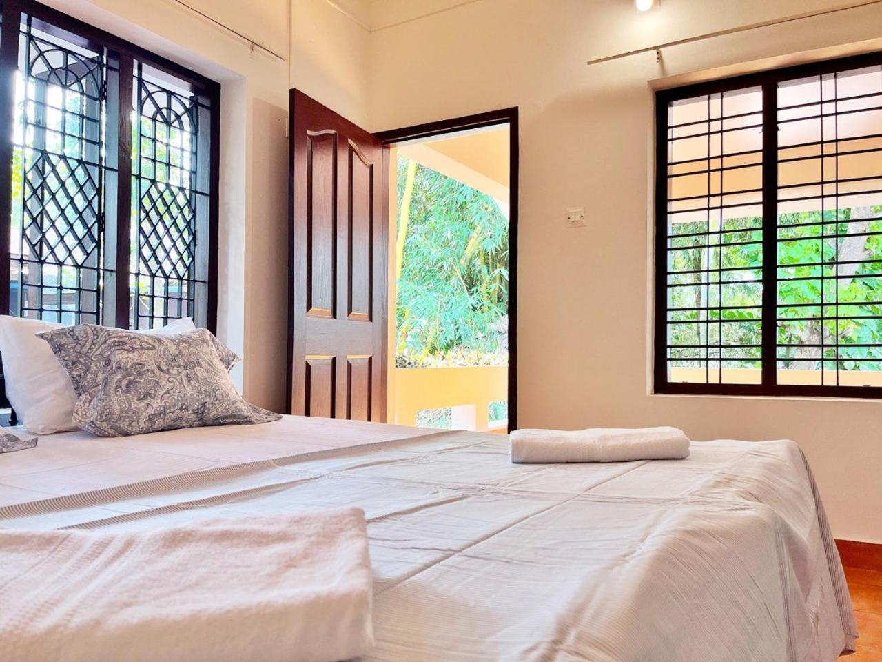 Bava Beach Resort & Retreat Center Varkala Esterno foto