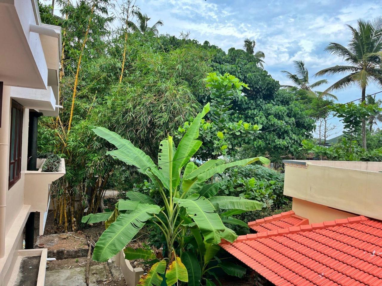 Bava Beach Resort & Retreat Center Varkala Esterno foto