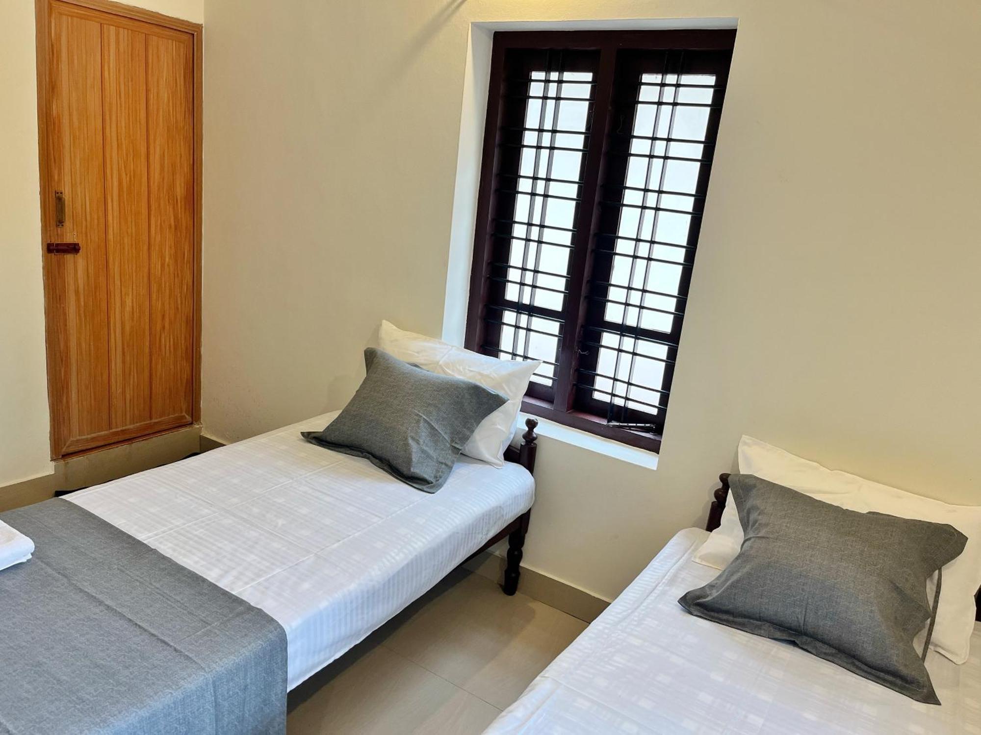 Bava Beach Resort & Retreat Center Varkala Esterno foto