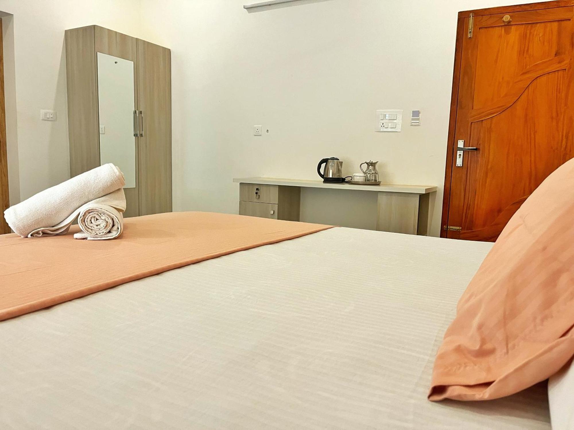 Bava Beach Resort & Retreat Center Varkala Esterno foto
